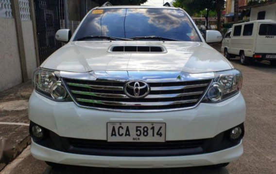 Selling Pearl White Toyota Fortuner 2014 for sale in Manila