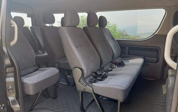 Sell 2nd Hand 2014 Toyota Hiace at 40000 km in Antipolo-8