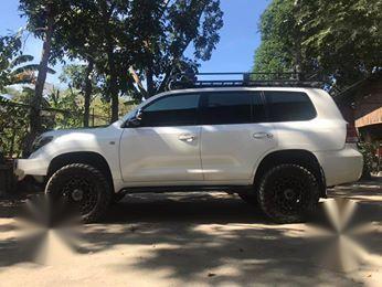 Selling 2nd Hand Toyota Land Cruiser 2008 Automatic Diesel at 110000 km in Batangas City-1