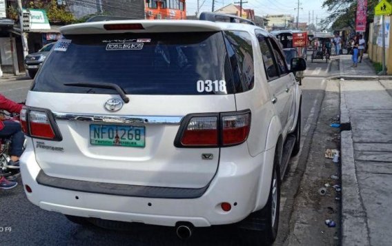 Selling 2nd Hand Toyota Fortuner 2009 in Apalit-1