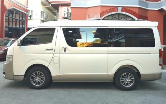 Selling Toyota Hiace 2016 at 30000 km in Quezon City-3