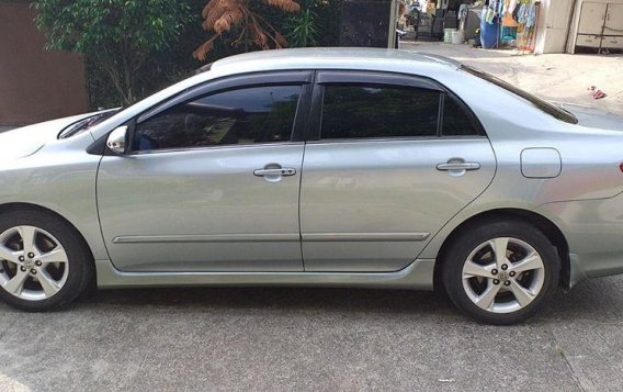 2nd Hand Toyota Corolla Altis 2011 at 90000 km for sale in Las Piñas-2