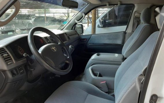 2nd Hand Toyota Hiace 2010 at 80000 km for sale in Lipa-4