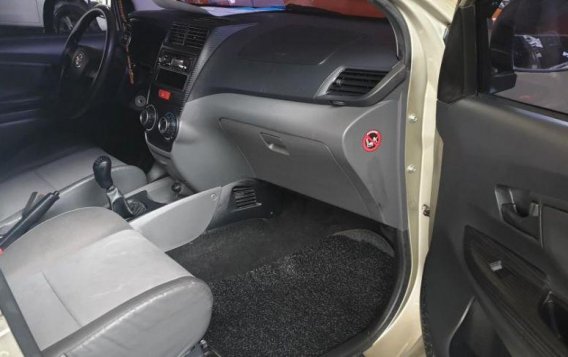 2nd Hand Toyota Avanza 2015 for sale in Quezon City-5