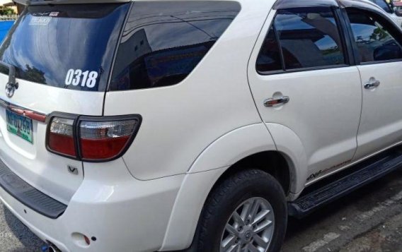 Selling 2nd Hand Toyota Fortuner 2009 in Apalit-2