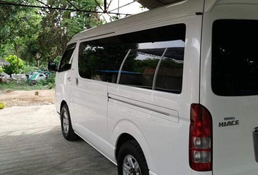 2nd Hand Toyota Hiace 2009 Automatic Diesel for sale in Jaen-2
