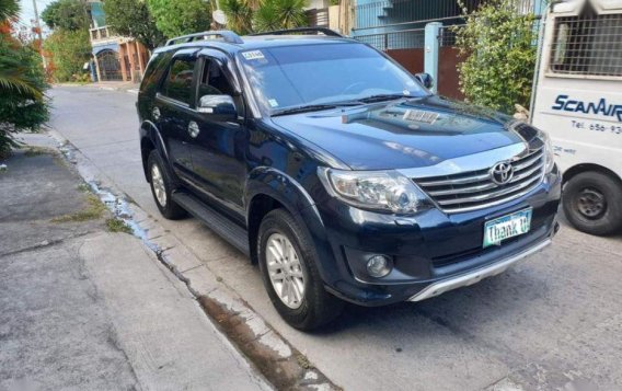 Selling 2013 Toyota Fortuner for sale in Cainta