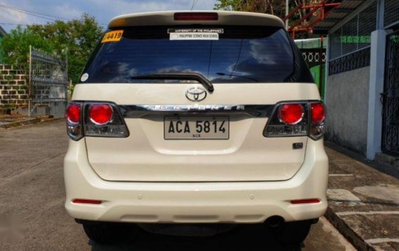 Selling Pearl White Toyota Fortuner 2014 for sale in Manila-4