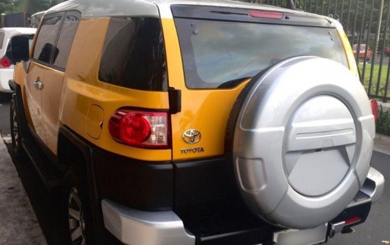 Selling Toyota Fj Cruiser 2015 Automatic Gasoline for sale in Pasig-2