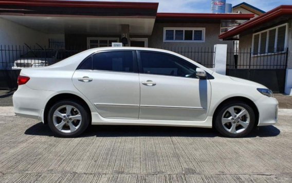 2nd Hand Toyota Altis 2011 for sale in Parañaque-7
