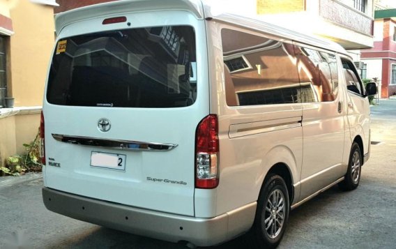 Selling Toyota Hiace 2016 at 30000 km in Quezon City-2