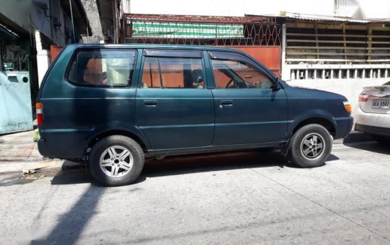 Selling 2nd Hand Toyota Revo 2000 in Quezon City-2