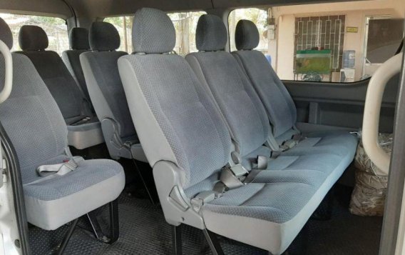 2nd Hand Toyota Hiace 2010 at 80000 km for sale in Lipa-6