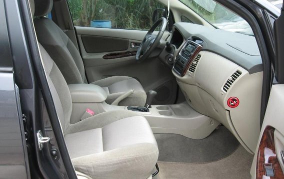 2nd Hand Toyota Innova 2014 Automatic Diesel for sale in Quezon City-6