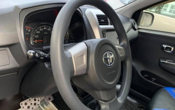 Selling 2015 Toyota Wigo for sale in Santiago-4