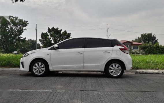 Selling White Toyota Yaris 2016 Automatic Gasoline for sale in Quezon City-5