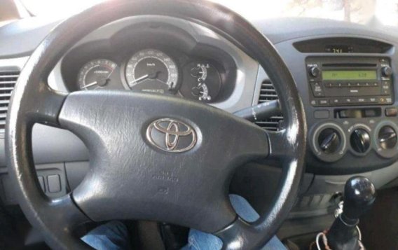 2nd Hand Toyota Innova 2010 for sale in Las Piñas-3