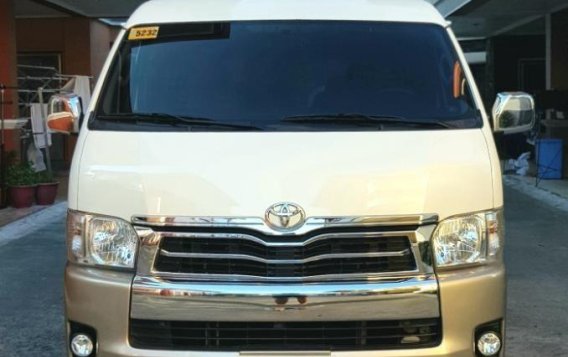 Selling Toyota Hiace 2016 at 30000 km in Quezon City-1