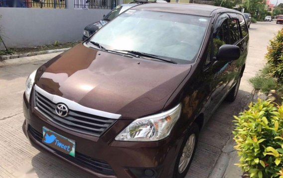 2nd Hand Toyota Innova 2014 at 33000 km for sale