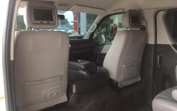 2nd Hand Toyota Hiace 2017 at 50000 km for sale in Plaridel-7