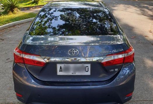 Selling 2nd Hand Toyota Corolla Altis 2015 in Angono-4