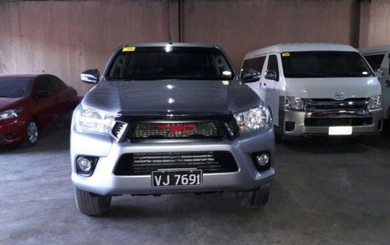 Selling 2nd Hand Toyota Hilux 2017 Manual Diesel at 32000 km in Makati