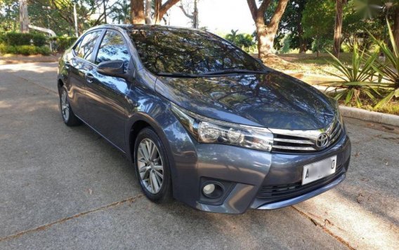 Selling 2nd Hand Toyota Corolla Altis 2015 in Angono-7