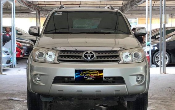 Toyota Fortuner 2010 Automatic Gasoline for sale in Makati-4