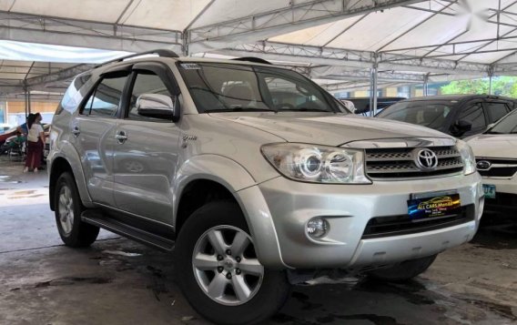 Toyota Fortuner 2010 Automatic Gasoline for sale in Makati-6