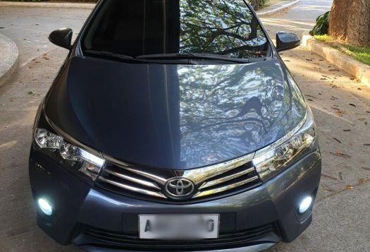 Selling 2nd Hand Toyota Corolla Altis 2015 in Angono