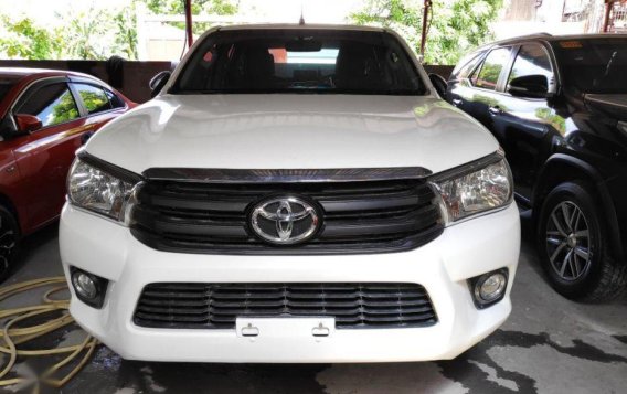 White Toyota Hilux 2016 Manual Diesel for sale in Marikina-1