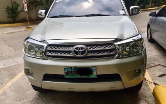 2nd Hand Toyota Fortuner 2009 at 63000 km for sale in Mandaue-4