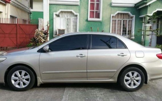 Selling Toyota Corolla Altis 2011 Automatic Diesel in Cabuyao-2