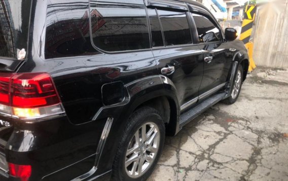 Selling 2nd Hand Toyota Land Cruiser 2012 in Pasig-1