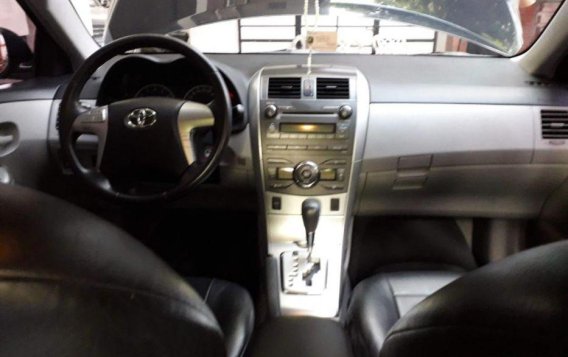 Selling 2nd Hand Toyota Altis 2013 in Quezon City-9