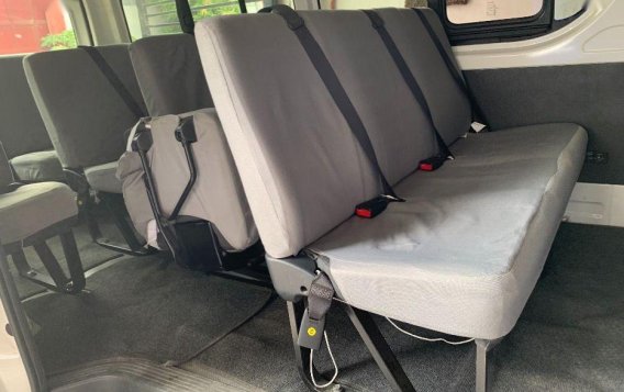 Selling 2nd Hand Toyota Hiace 2019 in Quezon City-2