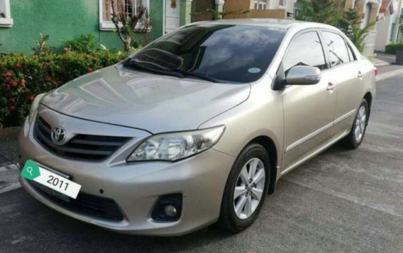 Selling Toyota Corolla Altis 2011 Automatic Diesel in Cabuyao-1