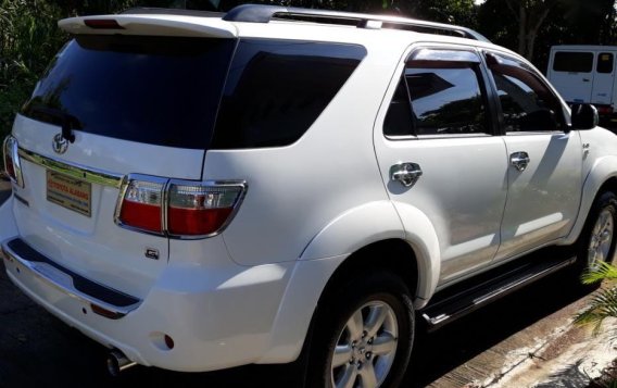 Selling Toyota Fortuner 2010 Automatic Diesel in Lipa