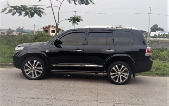 Selling Toyota Land Cruiser Automatic Diesel in Caloocan