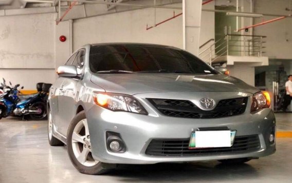 Selling 2nd Hand Toyota Altis 2012 in Manila-1