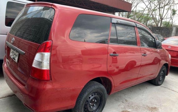 Selling Red Toyota Innova 2016 in Quezon City-2