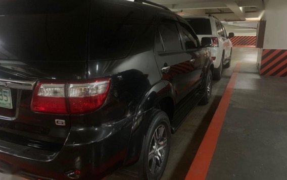 Selling Toyota Fortuner 2011 Automatic Gasoline in Mandaluyong-2