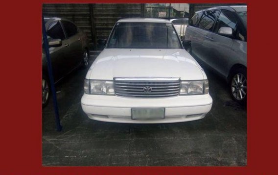 Selling White Toyota Crown 1993 in Parañaque