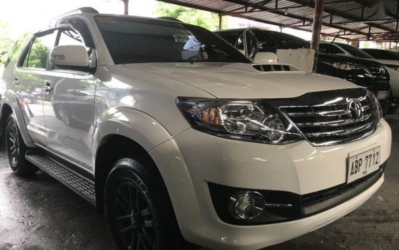 Selling White Toyota Fortuner 2016 in Quezon City-1