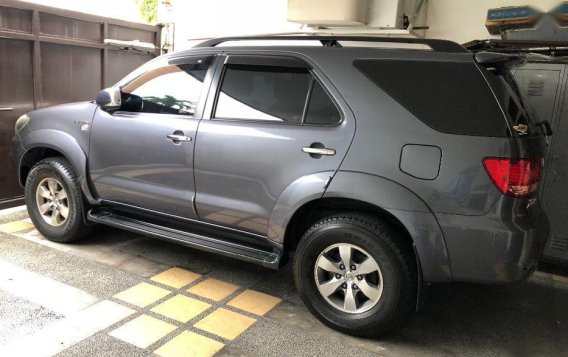 Selling Gray Toyota Fortuner 2006 Automatic Gasoline in Mandaluyong-1