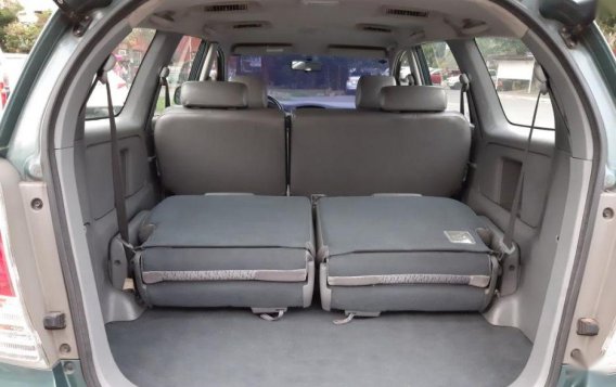 Selling 2nd Hand 2011 Toyota Innova in Taguig-6