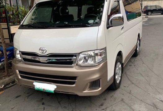 Selling Toyota Hiace 2014 at 53000 km in Quezon City-1