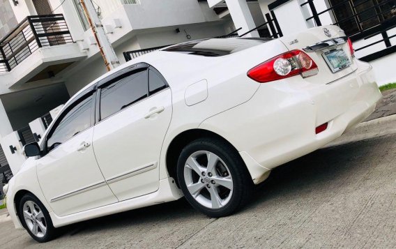 2nd Hand Toyota Altis 2011 for sale in Parañaque-1