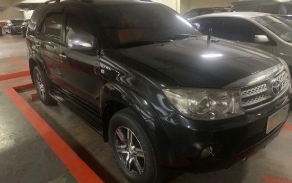 Selling Toyota Fortuner 2011 Automatic Gasoline in Mandaluyong