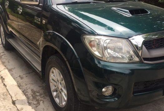 Selling 2nd Hand Toyota Hilux 2010 Automatic Diesel at 90000 km in Quezon City-2